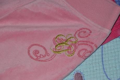 Růžové plyšové tepláky s motýlky a kamínky, 116