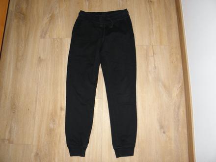 Černé tepláky zn. pepperts vel.146/152, pepperts,146