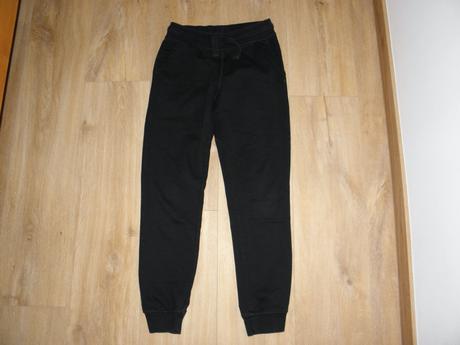 Černé tepláky zn. pepperts vel.146/152, pepperts,146