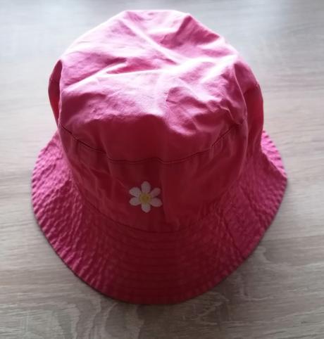 Bavlněný klobouček vel. 3-6 let, mothercare
