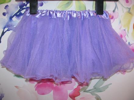 Tylová fialová vícevrstvá sukně, 86