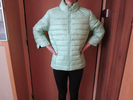 Nová pěkná zelená prošívaná bunda, 152