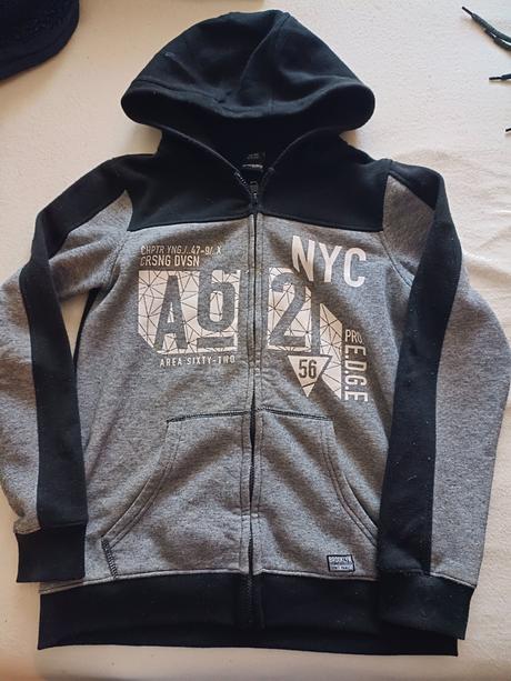 Mikina, chapter young,158