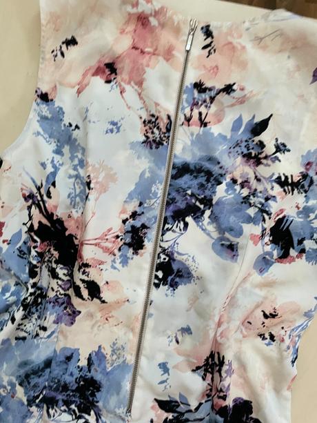 Květované šaty, vel m, mohito, povolený šev, mohito,m