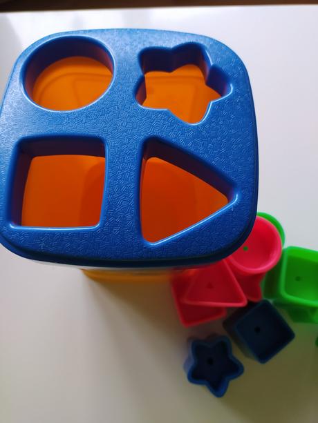 Vkládačka fisher price 10 ks kostiček,