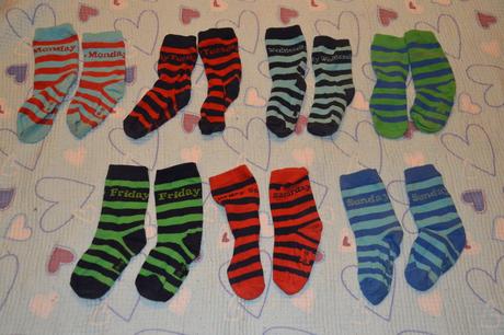 7x bavlněné ponožky, dny v týdnu vel. 23-26, 92