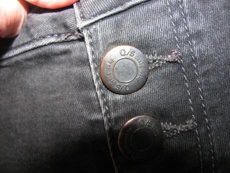 Černé elastické přiléhavé džíny ,slim, krátký sed, quiksilver,36