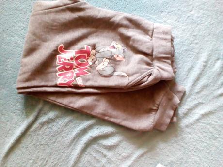 Tepláky silnější, 146