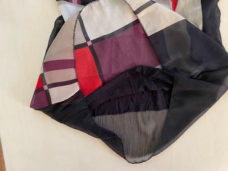 Top s knoflíky, vel 2 cca s a méně, italy, s