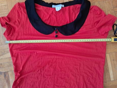 Červený top z viskozy, 40