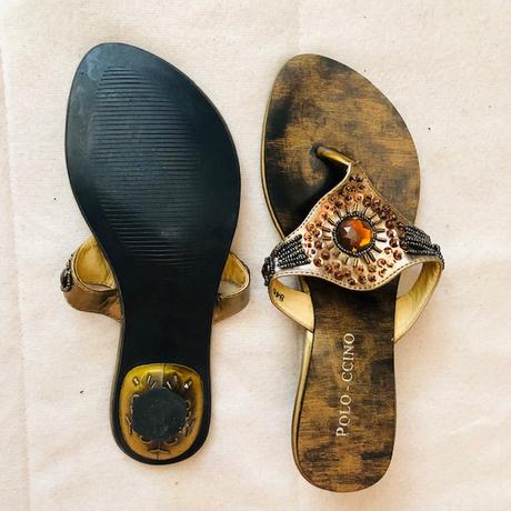 Zlate-bronzove zabky na podpadku 37, 37