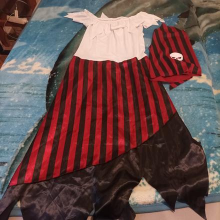 Karnevalový kostým pirátka, 