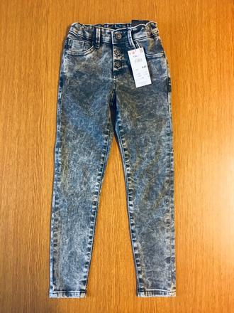 Džíny, reserved,134