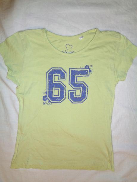 Pěkné zelinkavé tričko s fialovým číslem, alive,152