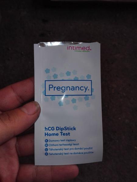 Test a čárky blízko u sebe