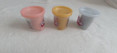 Modelína play-doh metalická sada (6 kelímků),