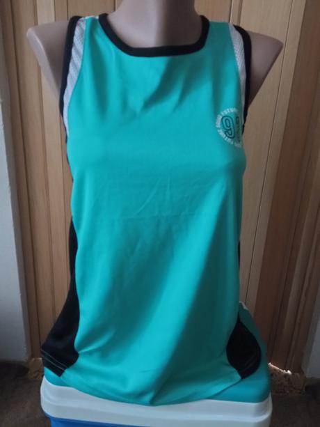Sportovní triko velikost s, s
