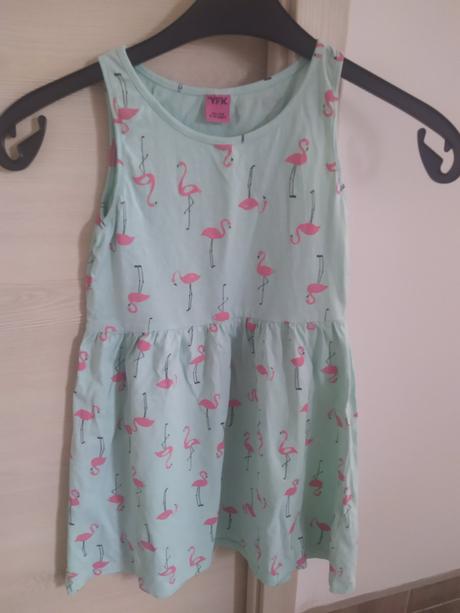 Zelené šaty s plameňáky, 134