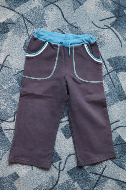 Klučičí tepláky, 80