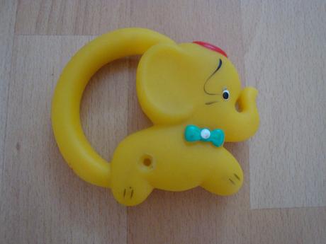 Kousátko - žlutý slon,
