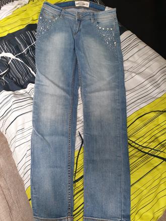 Dámské džíny, 40