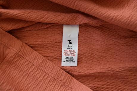 Sukně vel. 9 let, tu,134