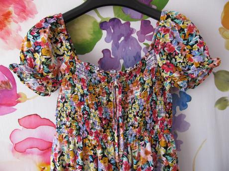 Letní květované kraťasové šaty s všitými kraťasami, xs