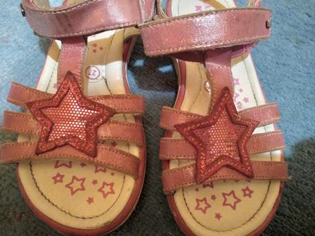 Dívčí sandále hvězda vel. 27, vnit.stélka 17.5 cm, lasocki,27