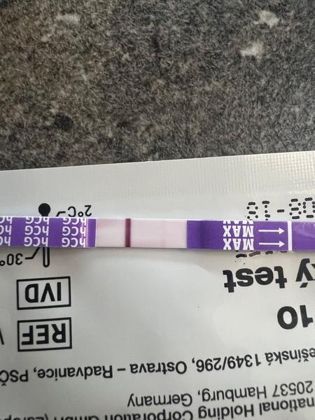 Duch na těhotenském testu i po menstruaci: Co to znamená?