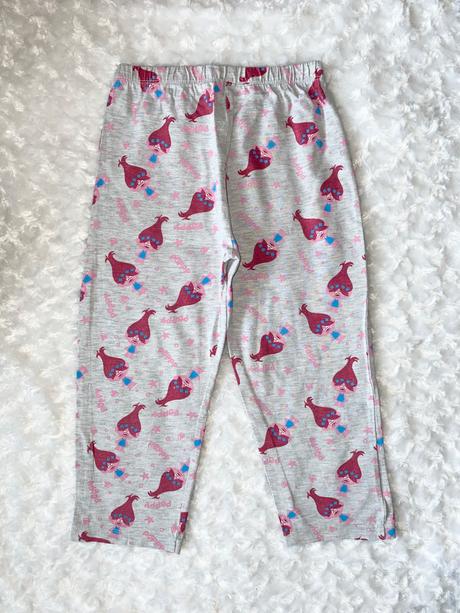 Šedé tepláky s trolly, 98