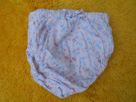 Kalhotky pod šaty, 62