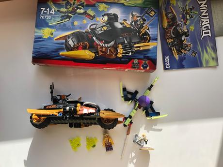 Lego ninjago 70733 výbušná motorka,