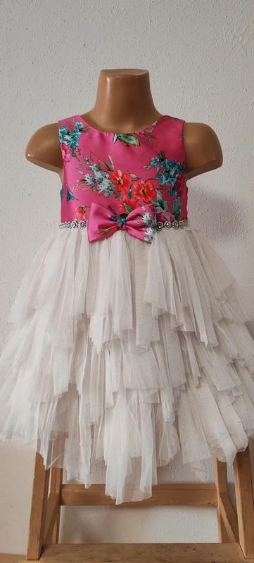 Společenské šaty,