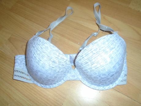 Podprsenka podložené pevné košíčky vel 75b, kik,75b