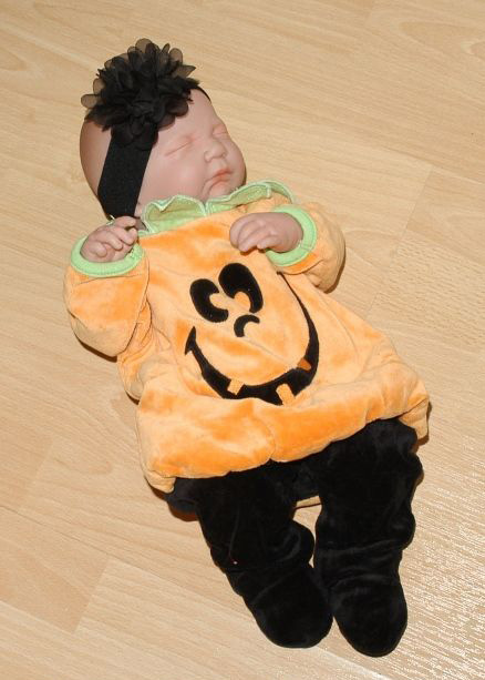 Teplejší sametový overal na halloween+čelenka, 