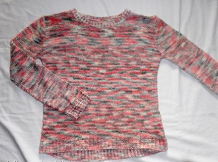 O57. ažurový svetřík 12-13 let, 158