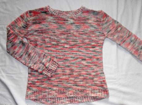 O57. ažurový svetřík 12-13 let, 158