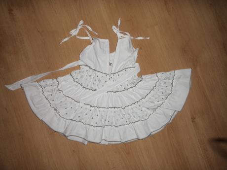 Hezké šatičky č.28, 104