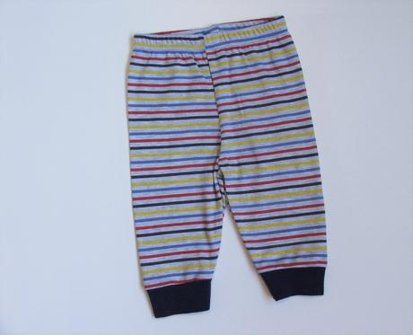 H162 pruhované slabší tepláky vel. 68, 68