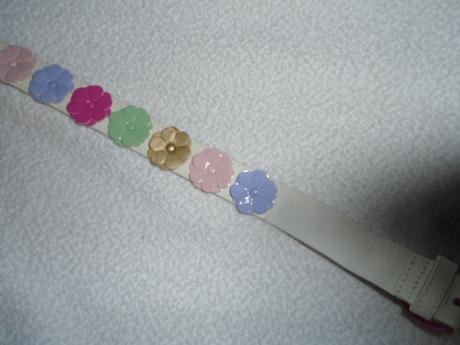 Pásek kytičky h&m 50 cm, 