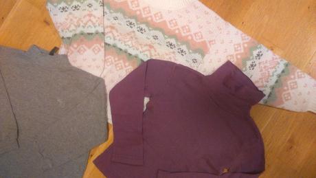 2x triko + svetřík, 104