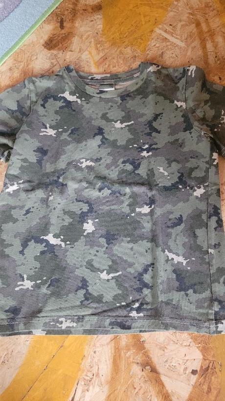 Trička, kraťasová souprava a slipy - 3 ks, 122–134