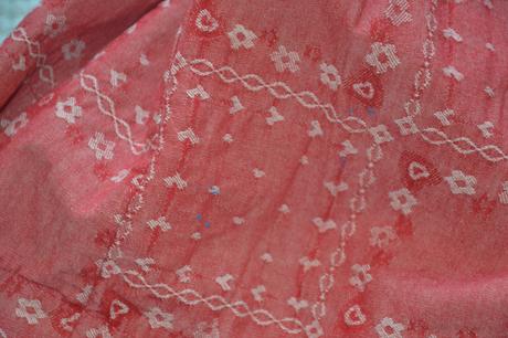 Jemné květované šaty, barva cihlová, 104