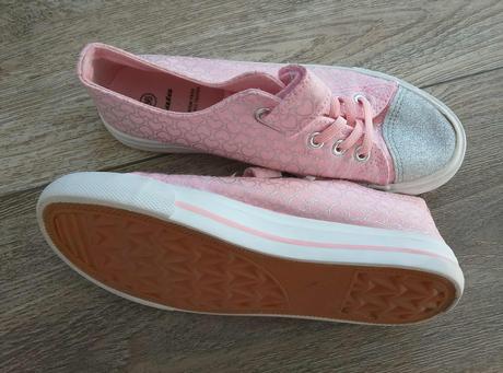 Třpytivé plátěnky vel.36, baťa,36