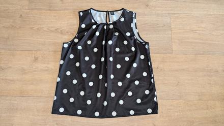 Puntíkovaný top shein vel. l 40/42, l