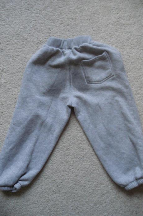 Tepláky na lítačku, 122