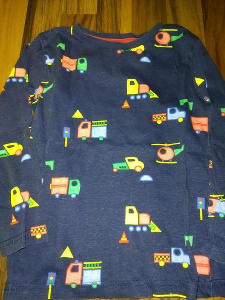 Modré tričko s auty, náklaďáky 110 tu, tu,110