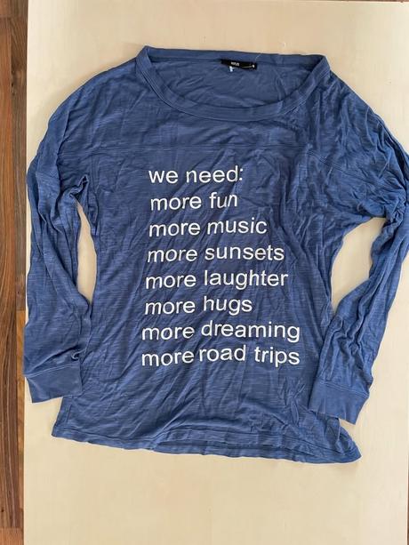 Nové triko v výkrojem zad, vel s, a myslím i více,, s