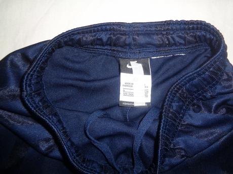 Pruhované tmavomodré šortky nike 128-140, nike,128 / 134 / 140