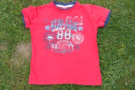 Cervene tricko, okay,116